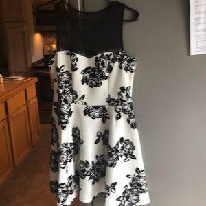 Jrs dress new no tags never worn size large